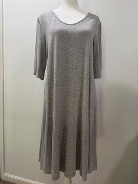 Cupio Heather Gray Jersey Scoop Neck Knee-Length Dress